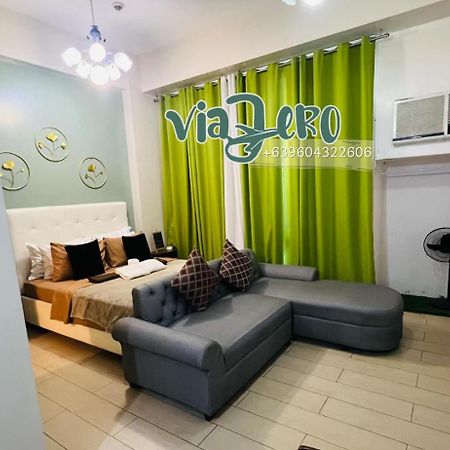 One Palm Tree Villas Condominium - Studio 2Nd Fl With Balcony - Across Terminal 3 Airport Pasay Zewnętrze zdjęcie