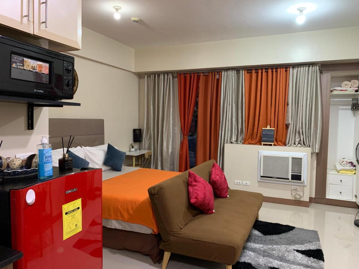 One Palm Tree Villas Condominium - Studio 2Nd Fl With Balcony - Across Terminal 3 Airport Pasay Zewnętrze zdjęcie